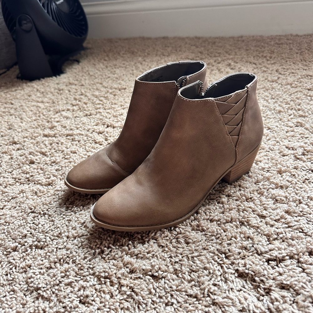 Women's Tan Ankle Boots